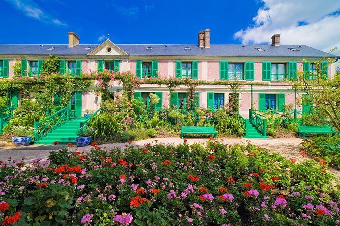 TOUR A GIVERNEY